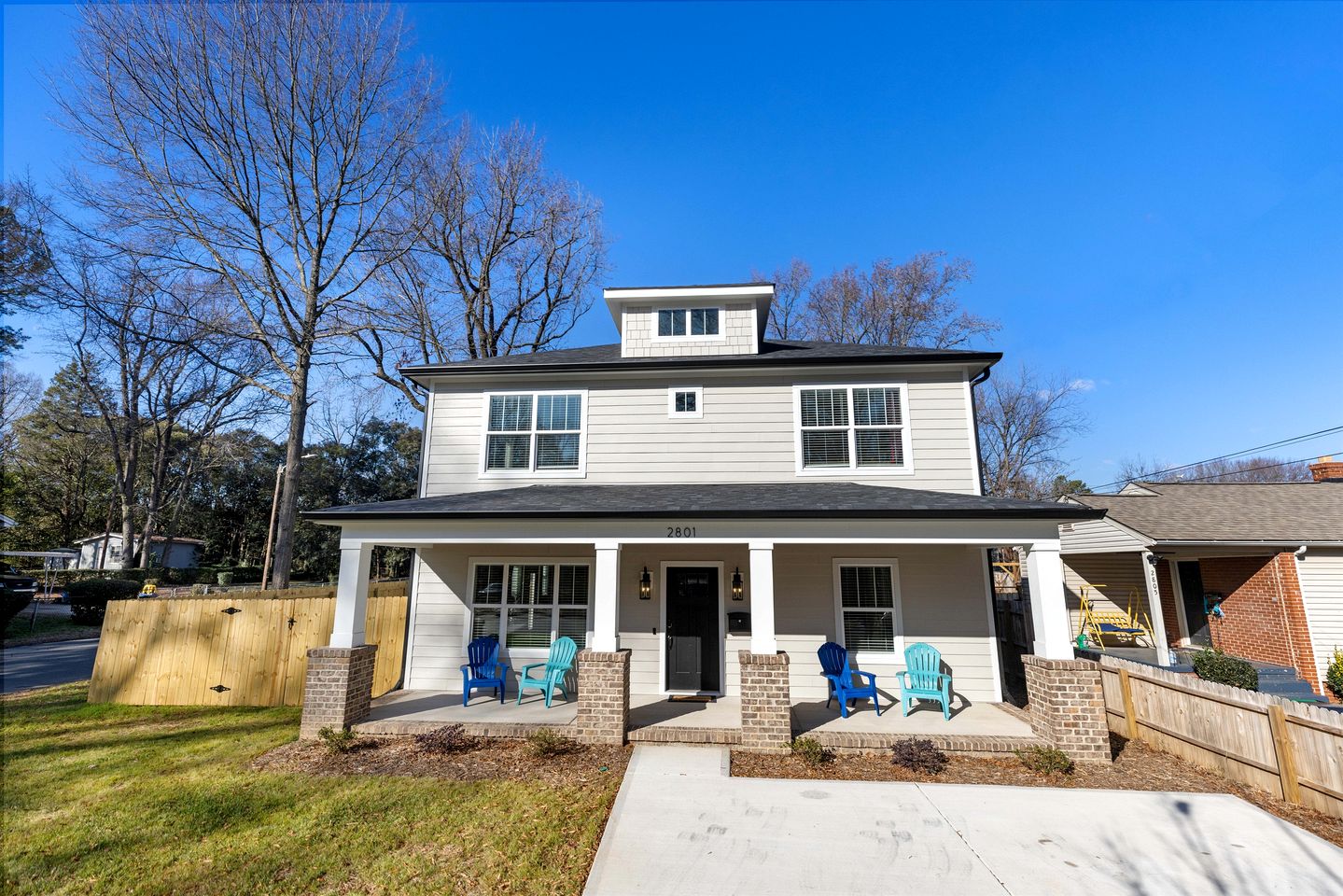 Luminous Urban Vacation Rental Haven near Catawba River in North Carolina