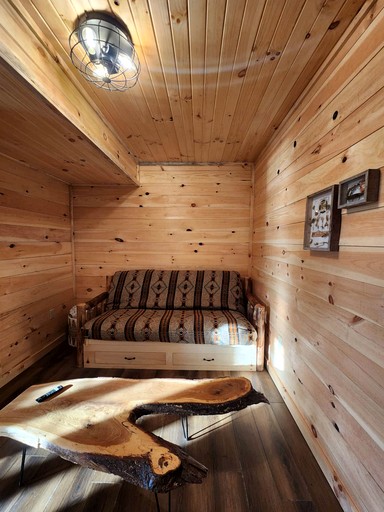 Cabins (United States of America, Franklin, Ohio)