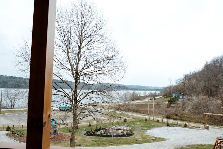 Cabins (United States of America, Franklin, Ohio)