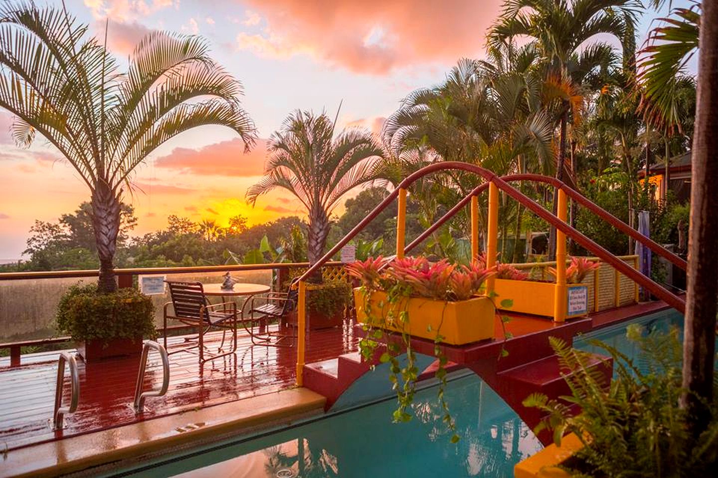 Romantic Suite Rental with a Fantastic Pool for a Getaway near Kailua-Kona in Hawaii