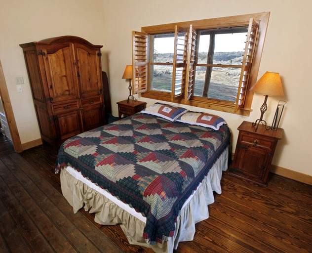 Bar None Ranch on the James River, Vacation Rentals, Mason, United States of America Glamping Hub