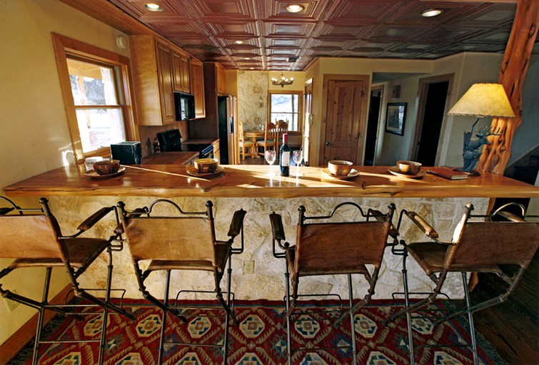 Bar None Ranch on the James River, Vacation Rentals, Mason, United States of America Glamping Hub