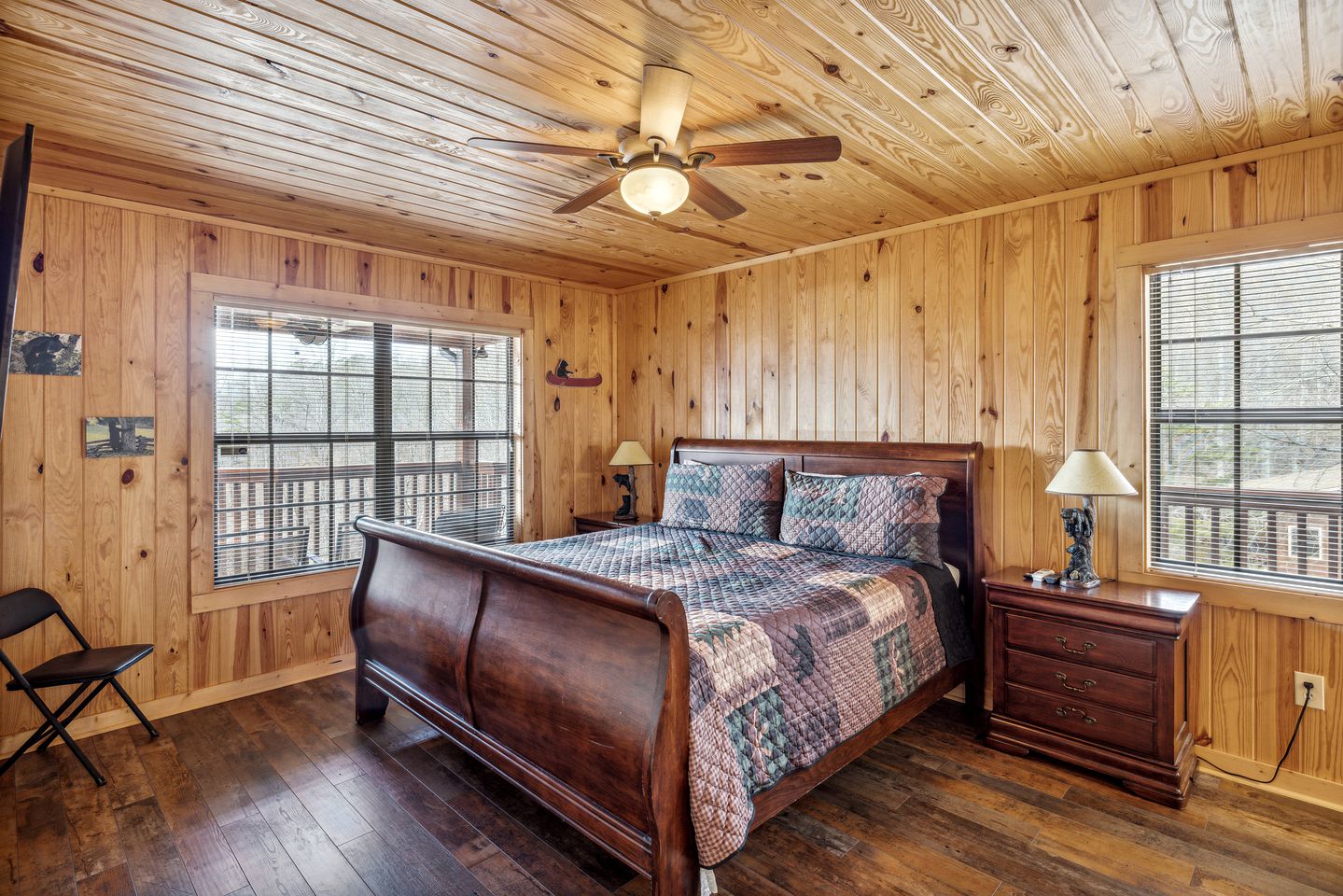 Stunning Pet-Friendly Cabin in Sevierville, Georgia, For Dreamy Escapes to Nature