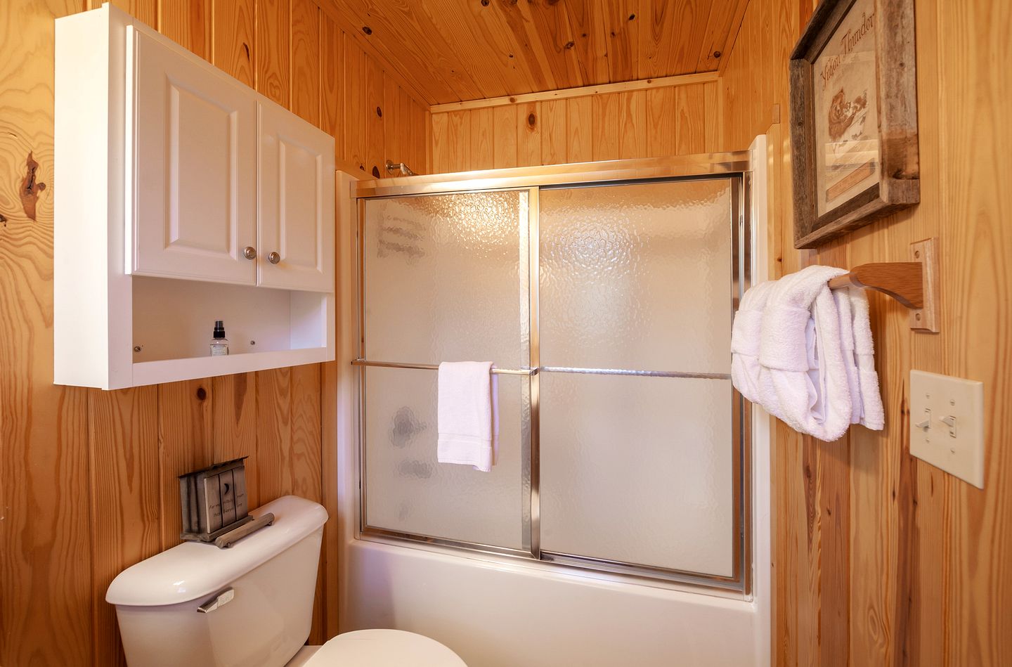 Stunning Pet-Friendly Cabin in Sevierville, Georgia, For Dreamy Escapes to Nature