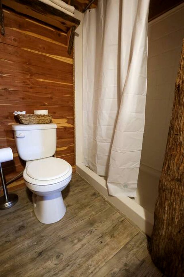 East Texas Escape: Original Barn, Pet-Friendly Paradise in the Piney Woods