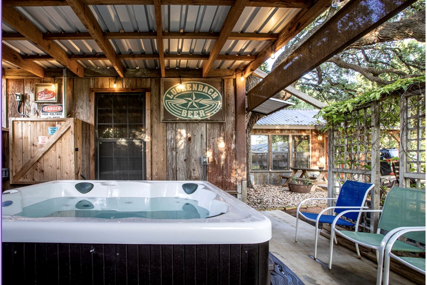 Chic, Renovated Barn with Hot Tub near the Heart of Fredericksburg Texas, Perfect for a Rustic Escape