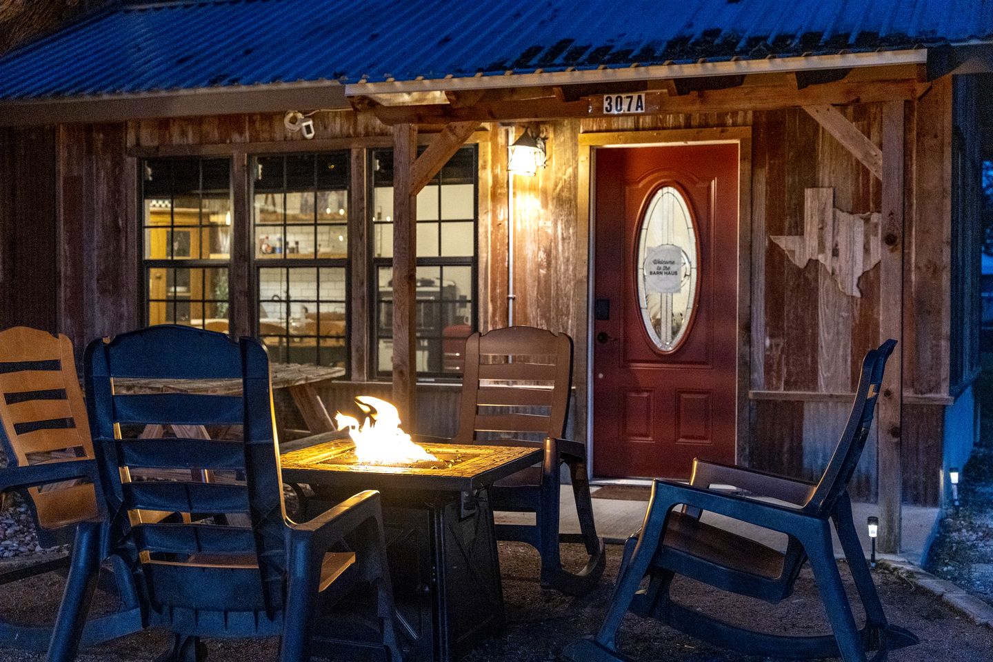 Chic, Renovated Barn with Hot Tub near the Heart of Fredericksburg Texas, Perfect for a Rustic Escape