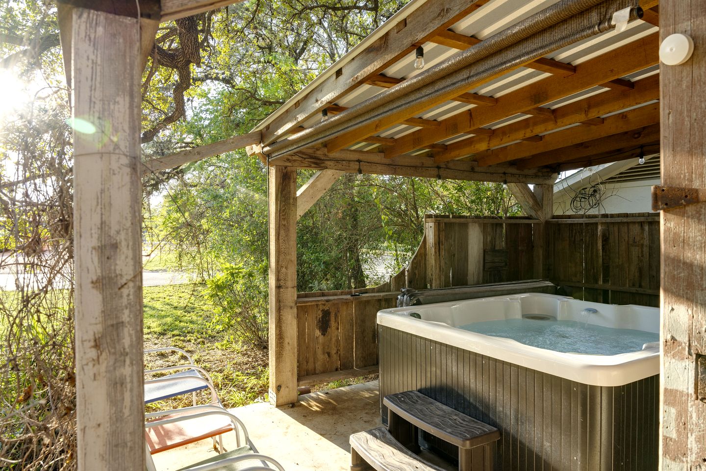Chic, Renovated Barn with Hot Tub near the Heart of Fredericksburg Texas, Perfect for a Rustic Escape