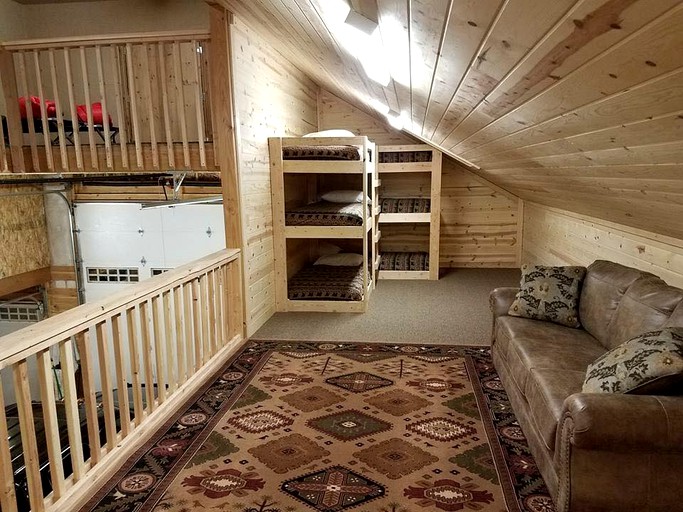 Barns (Thayne, Wyoming, United States)