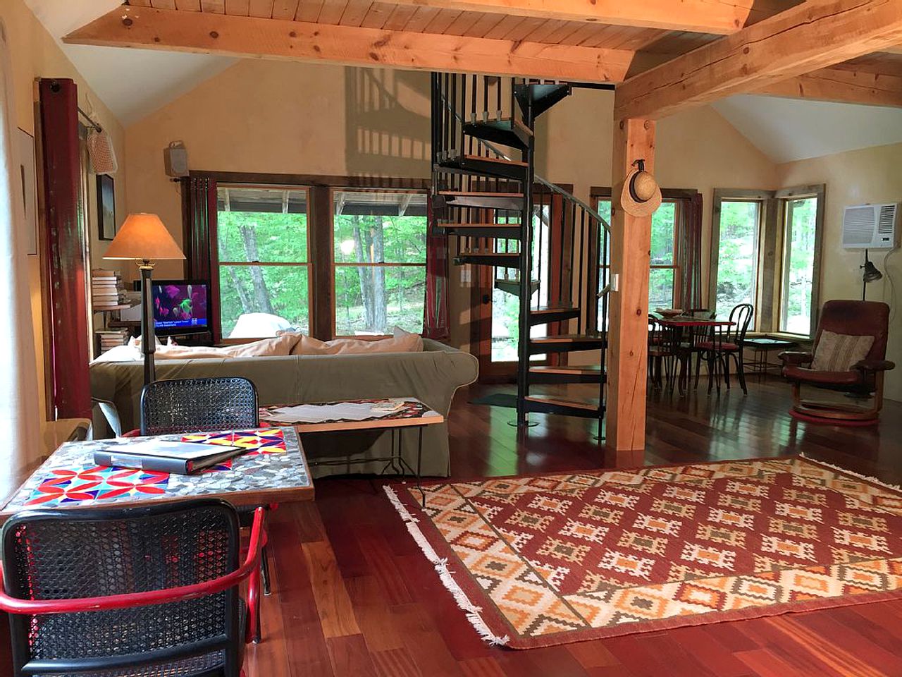 Romantic Streamside Barn Rental with Hot Tub in Heart of Woodstock, New York