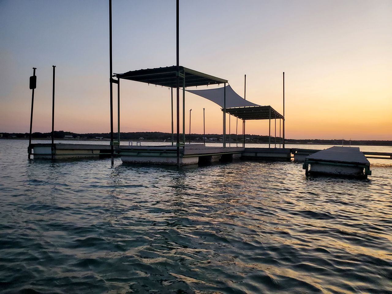 Charming Lakefront Cabin with Sandy Beach Access & Fire Pit Near Lake Cisco, TX