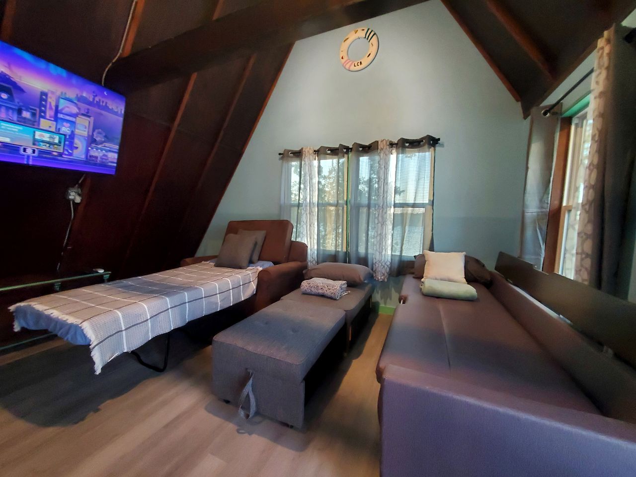 Charming Lakefront Cabin with Sandy Beach Access & Fire Pit Near Lake Cisco, TX