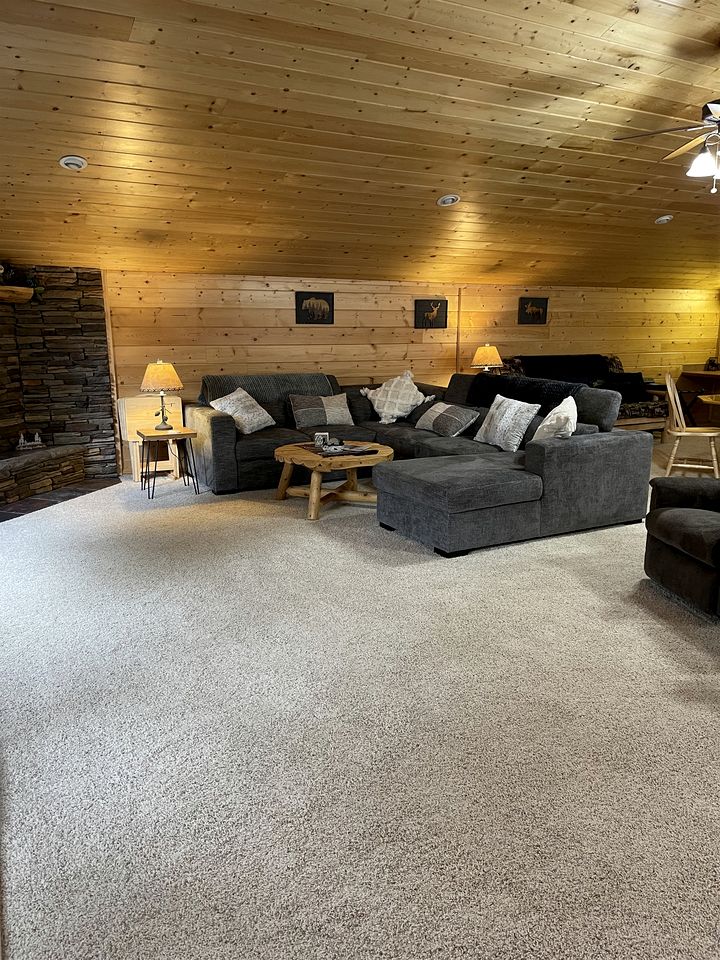 Amazing Spacious Barn near Yellowstone National Park, Idaho
