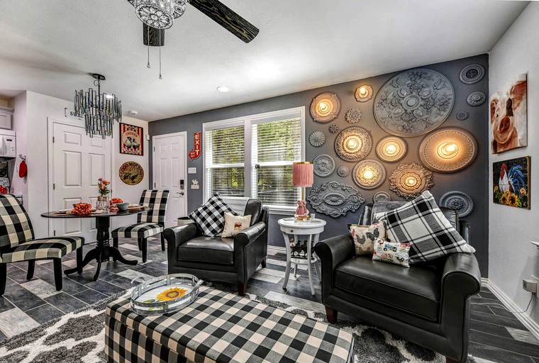 Cottages (Wills Point, Texas, United States)