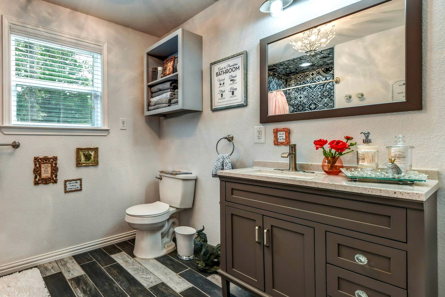 Stylish Wills Point Cottage near Dallas Ideal for Romantic Getaways in Texas