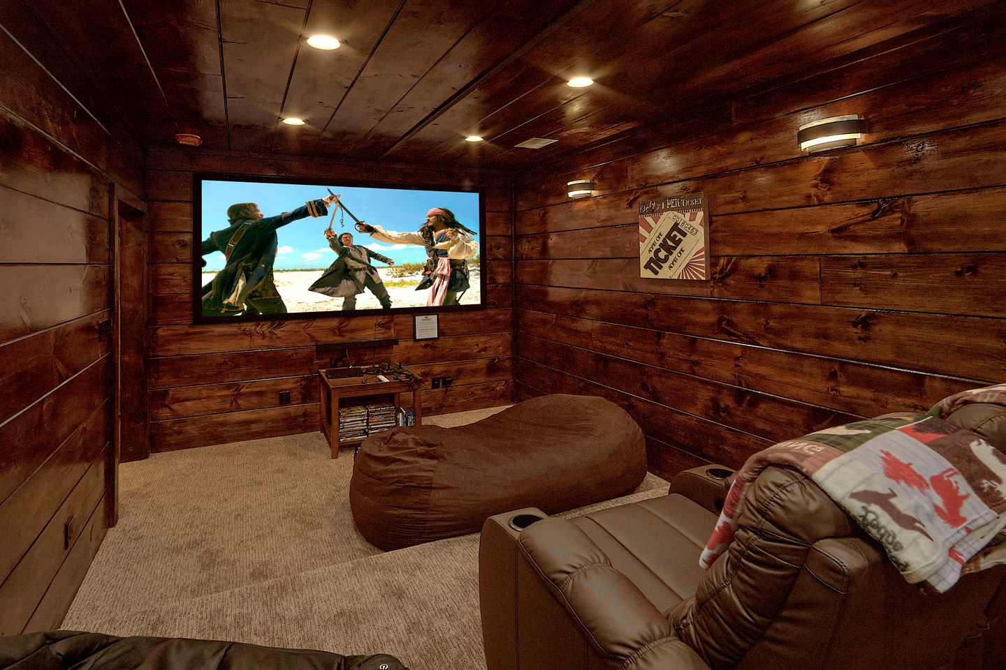 Gatlinburg Glamping Lodge for an Outdoor Adventure near the Great Smoky Mountain National Park