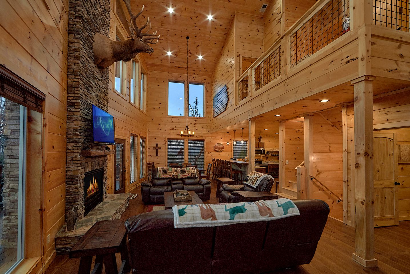 Gatlinburg Glamping Lodge for an Outdoor Adventure near the Great Smoky Mountain National Park