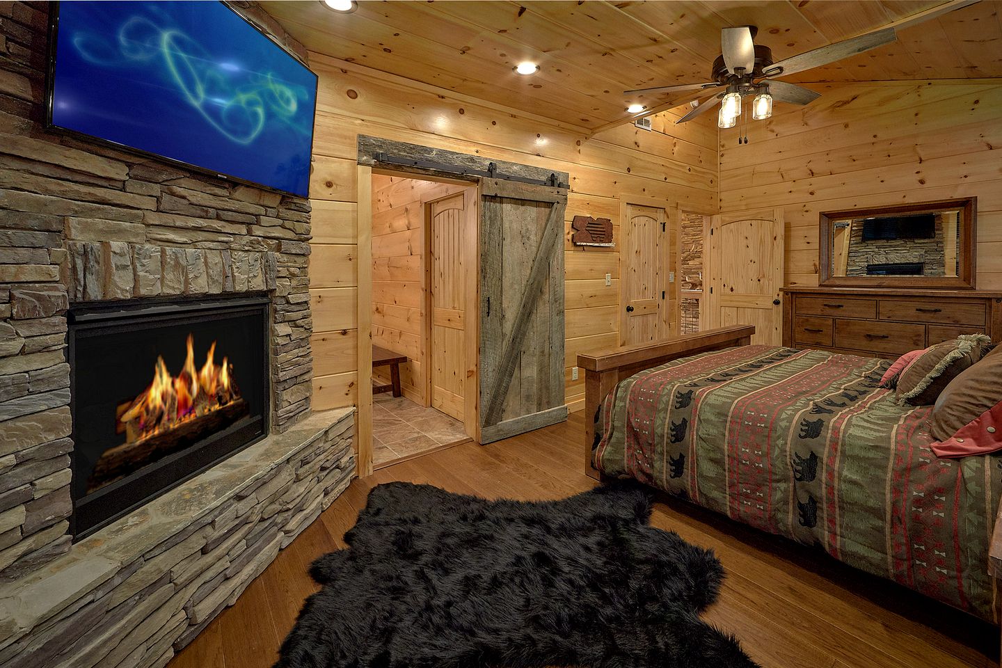 Gatlinburg Glamping Lodge for an Outdoor Adventure near the Great Smoky Mountain National Park