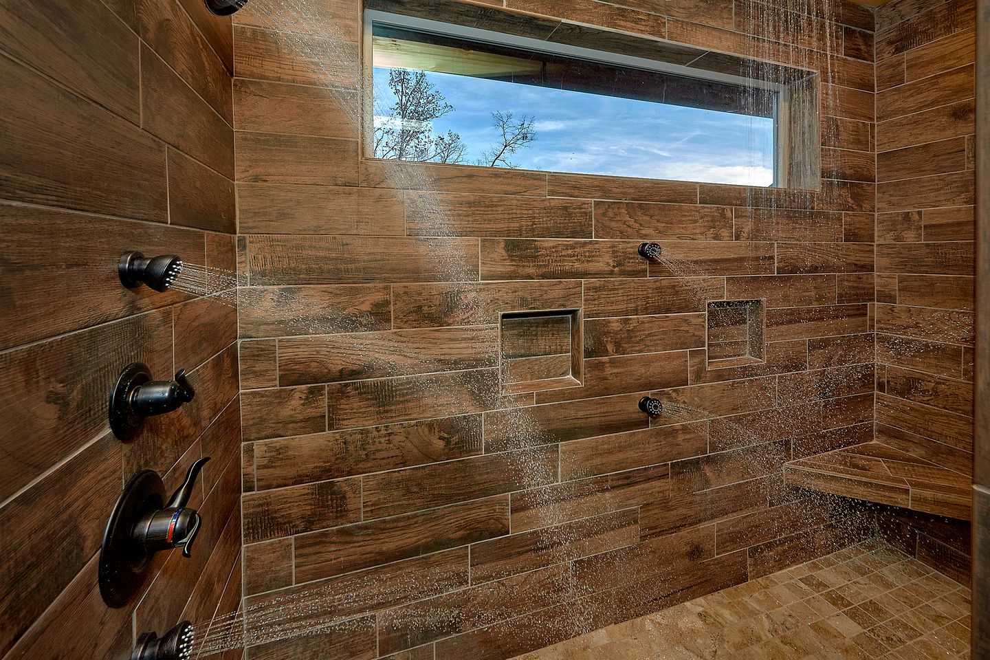 Gatlinburg Glamping Lodge for an Outdoor Adventure near the Great Smoky Mountain National Park