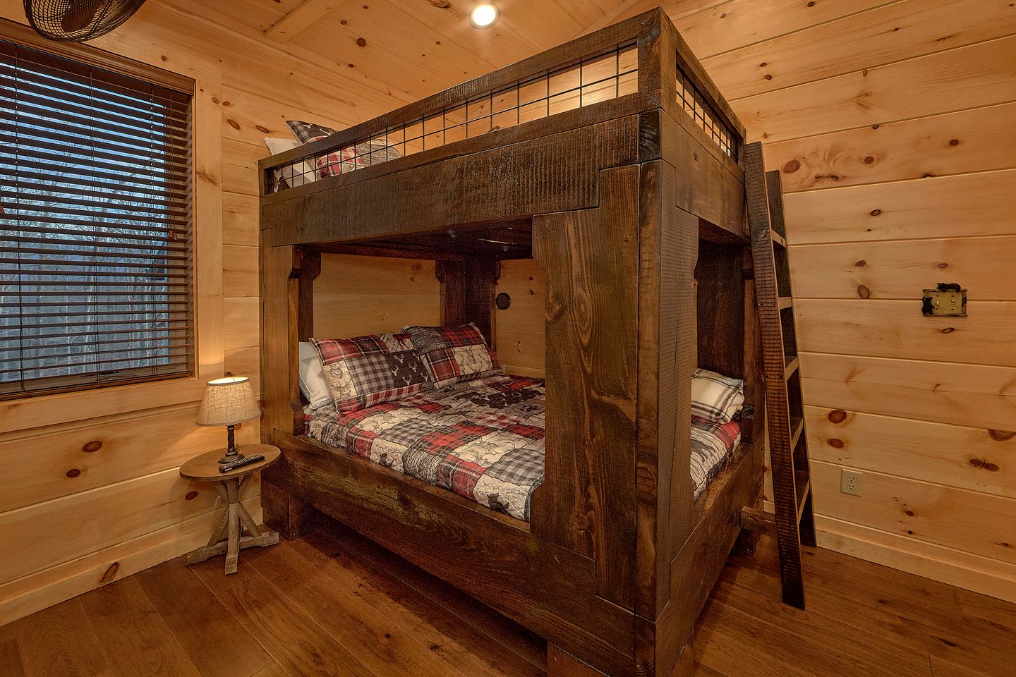 Gatlinburg Glamping Lodge for an Outdoor Adventure near the Great Smoky Mountain National Park