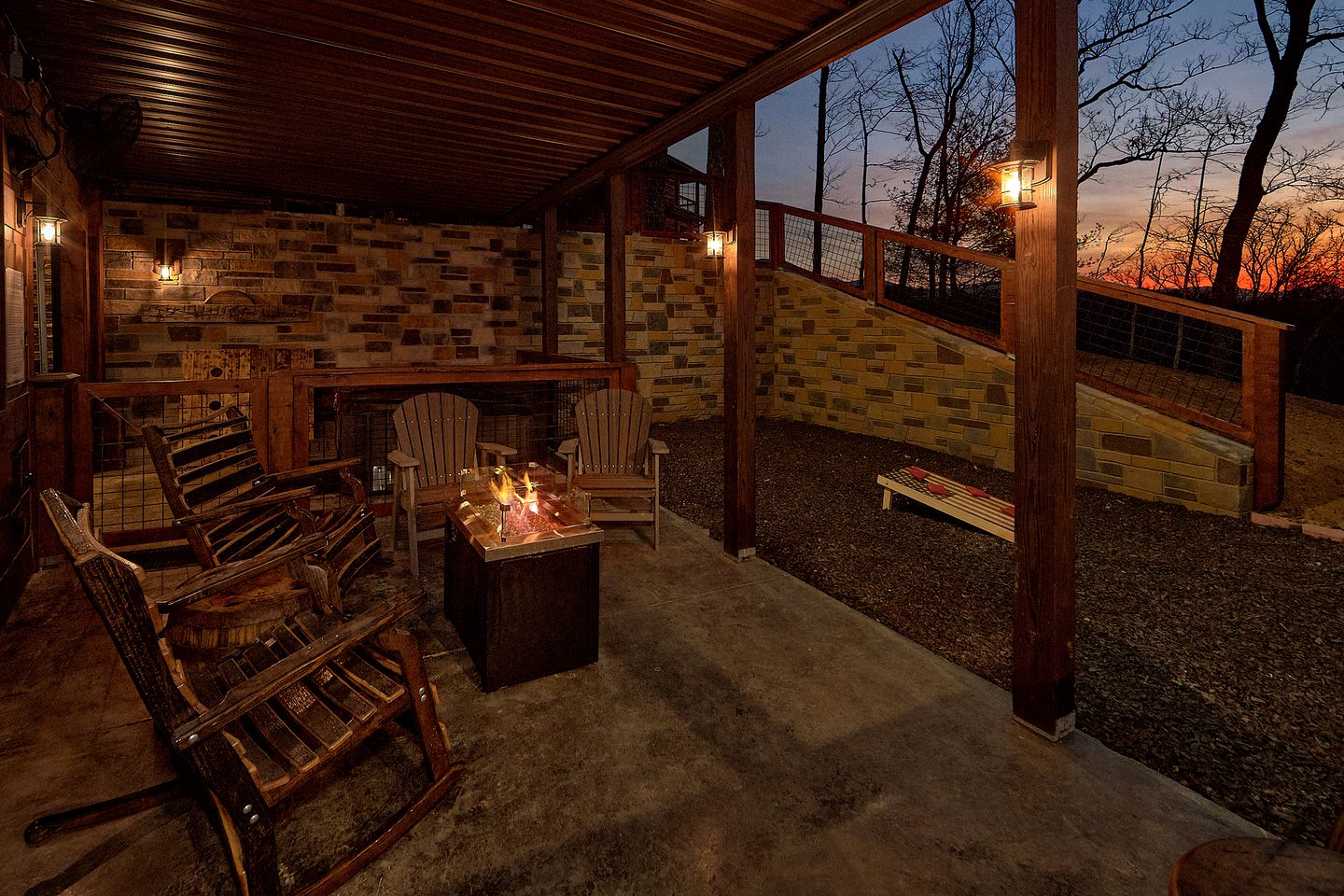 Gatlinburg Glamping Lodge for an Outdoor Adventure near the Great Smoky Mountain National Park
