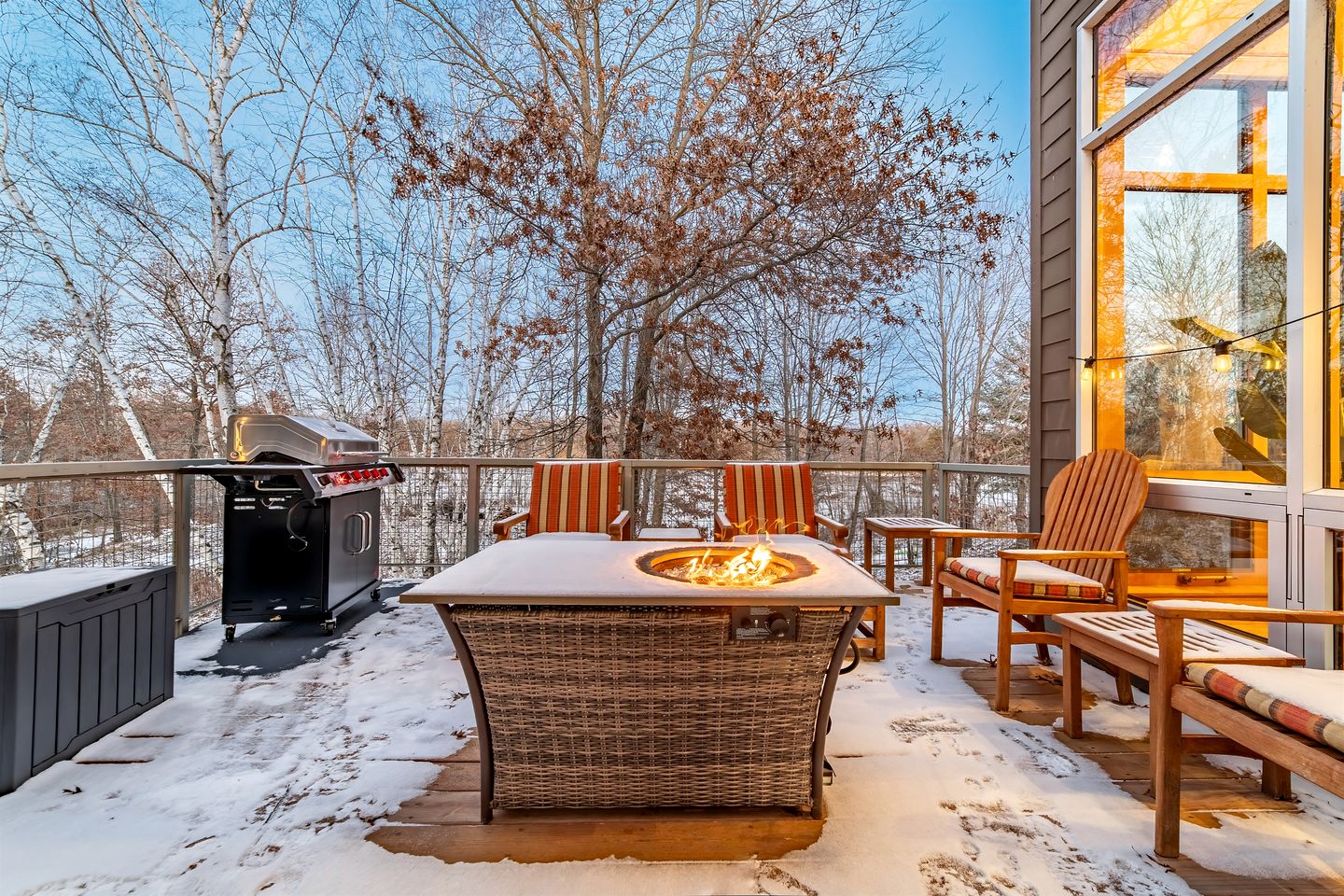 Enjoyable Secluded Cottage with Hot-tub in New Richmond, Wisconsin