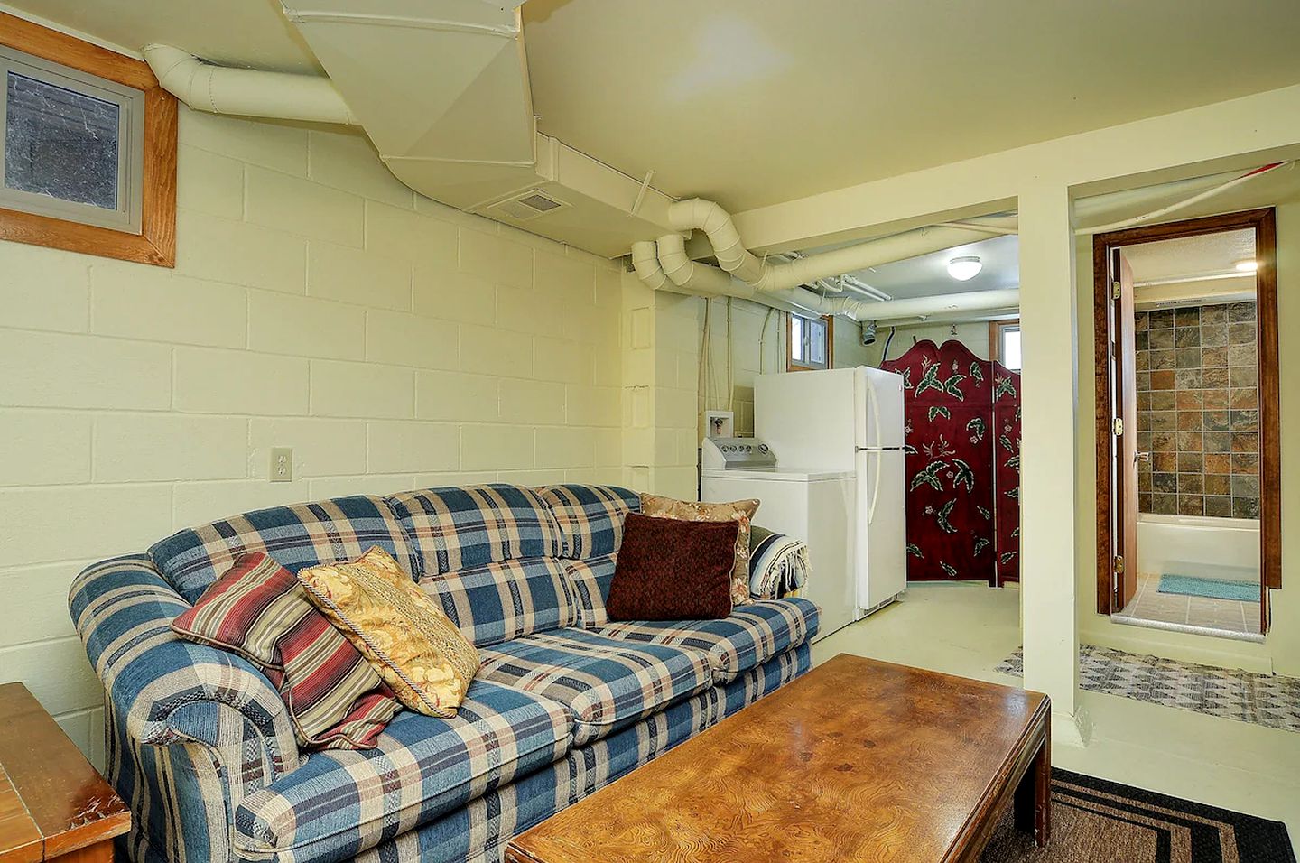 Fantastic Mountain Cottage with a Hot Tub on Beautiful Chalk Creek in Nathrop, Colorado