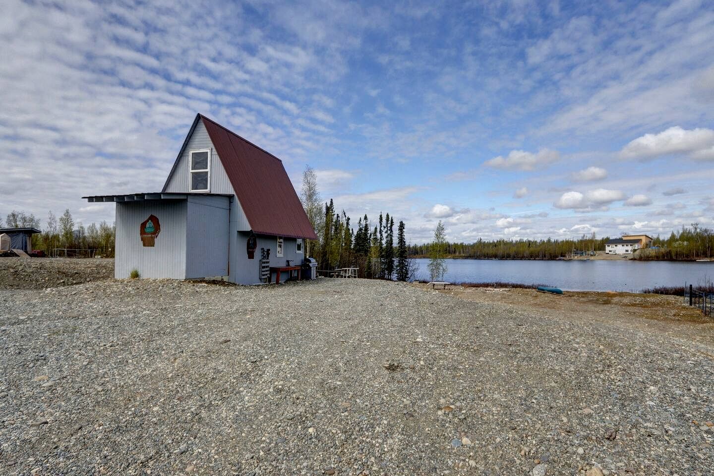Family Adventure Cabin With Lake View, Barn Animals, Kayak Rentals and Trails in Houston, Alaska