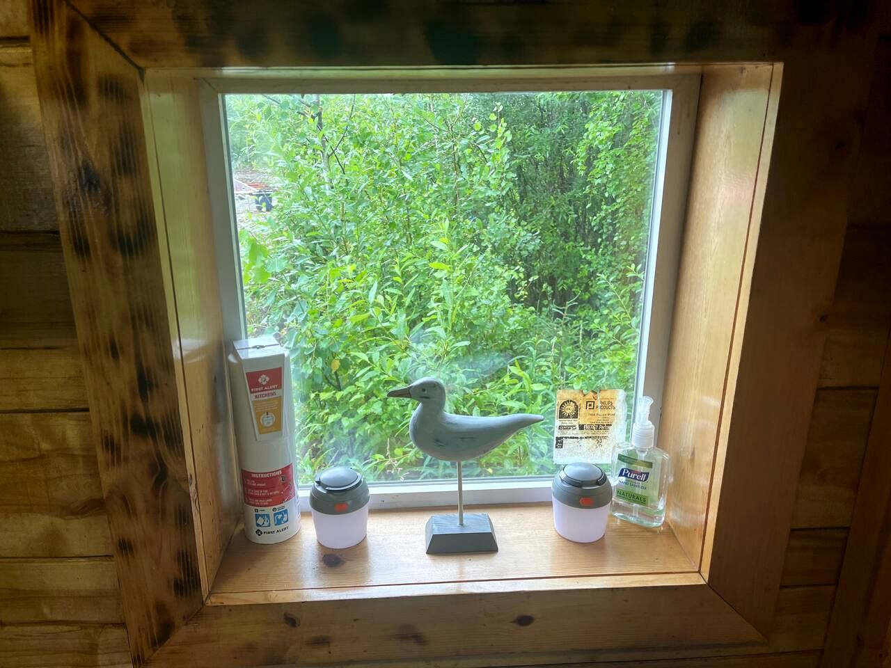 Relaxing Rustic Cabin Retreat, Dry Cabin Experience And Year Round Fishing Fun in Houston, Alaska