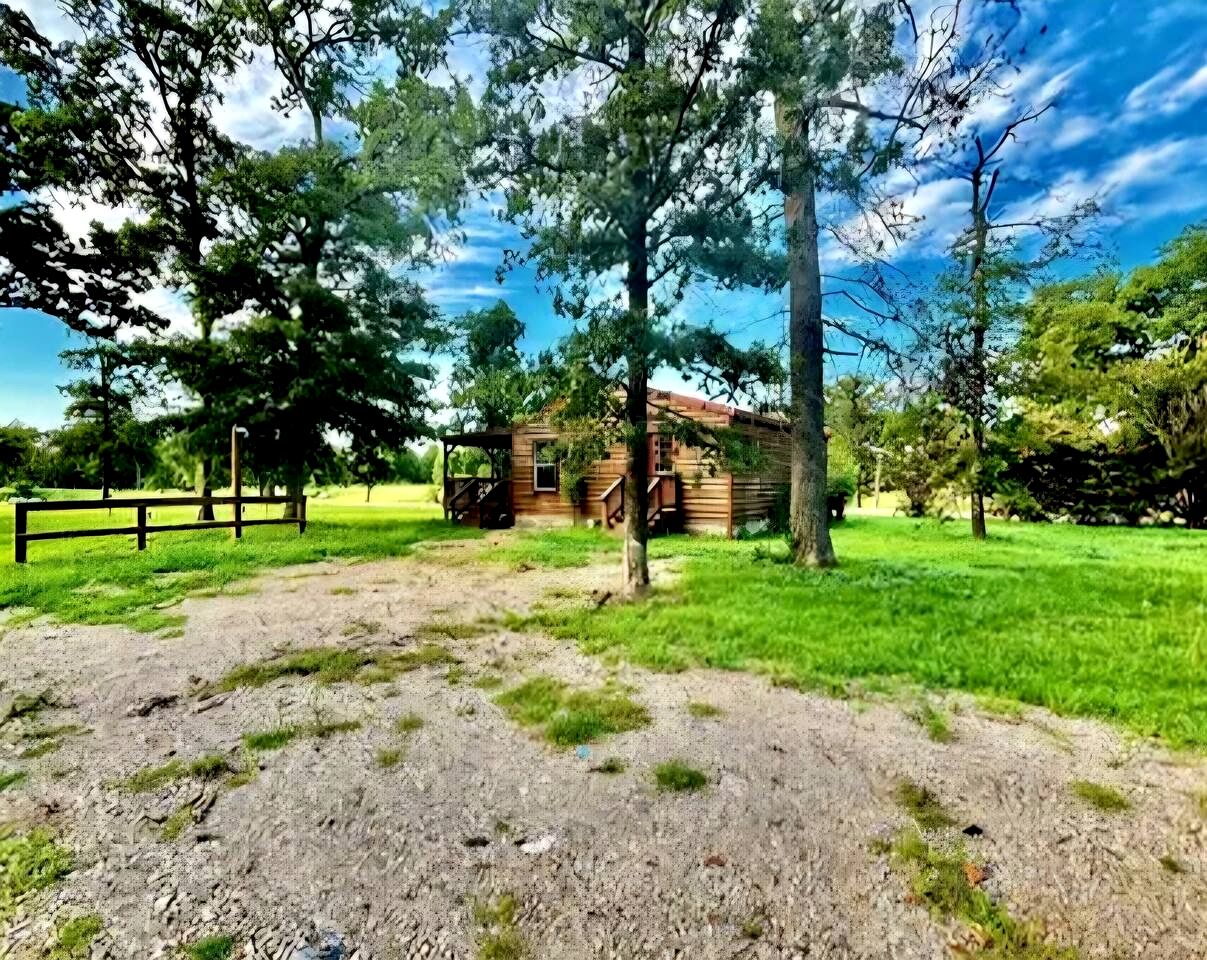 Beautiful Rustic Wooden Cabin in Quitman, Mississippi