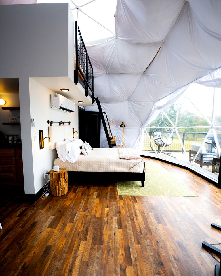 Cozy Lakeside Dome with Hot Tub in Cedar Bluff, Alabama