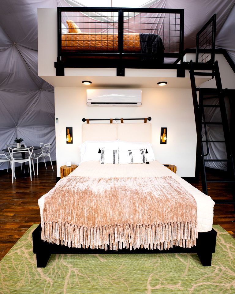 Cozy Lakeside Dome with Hot Tub in Cedar Bluff, Alabama