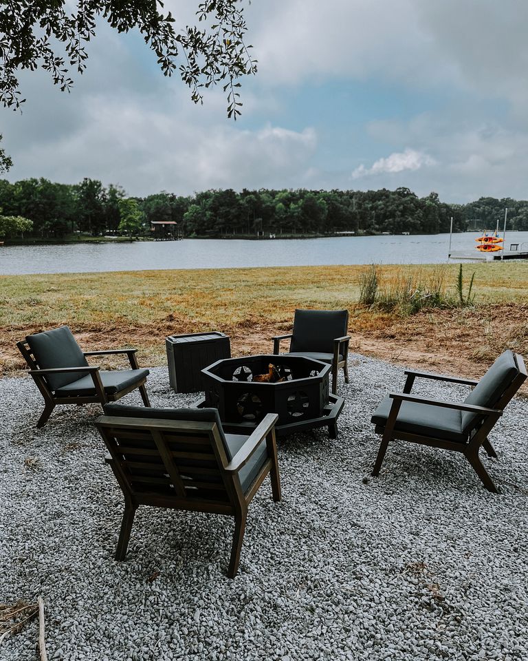 Cozy Lakeside Dome with Hot Tub in Cedar Bluff, Alabama
