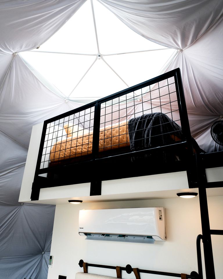 Cozy Lakeside Dome with Hot Tub in Cedar Bluff, Alabama