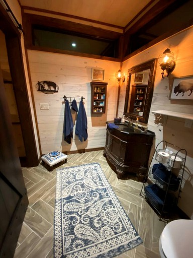 The “Barn Loft” | Cabins (Floresville, Texas, United States of America)