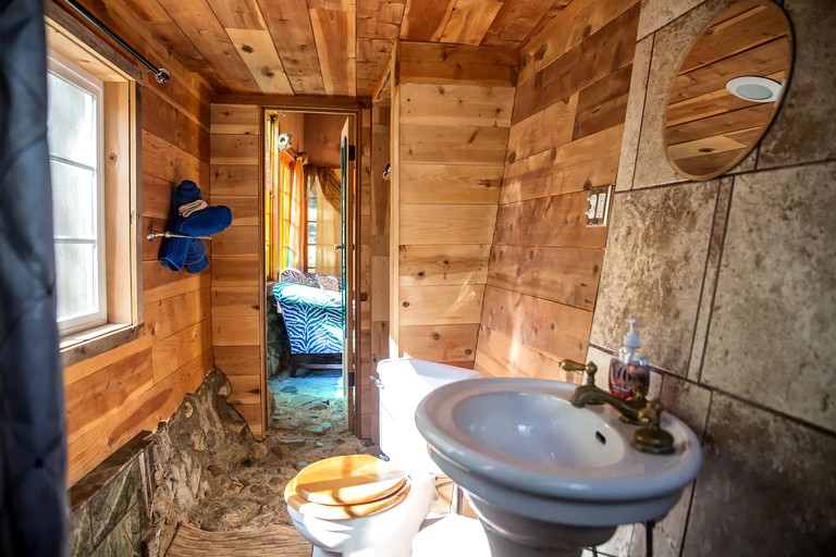 The Wonderland Cottage | Cottages (Topanga, California, United States of America)