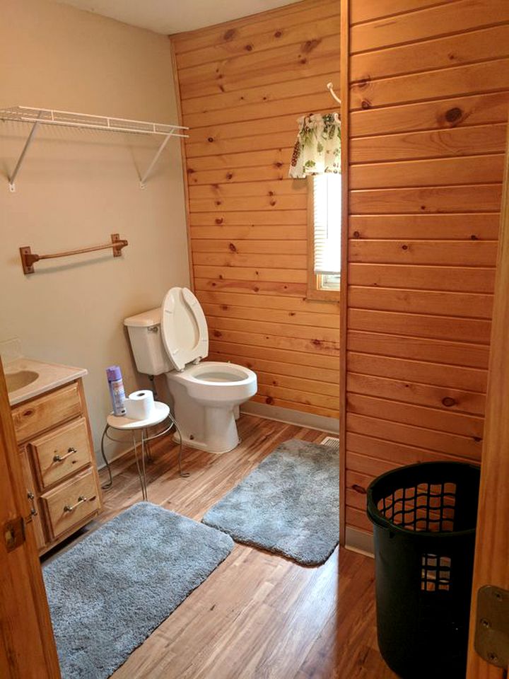 Spacious Vacation Cabin near Lac Qui Parle Lake in Dawson, Minnesota