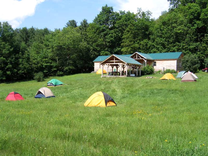 Cabins (New York, New York, United States)