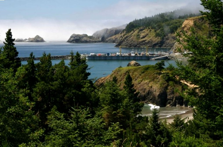 Cabins (Port Orford, Oregon, United States)