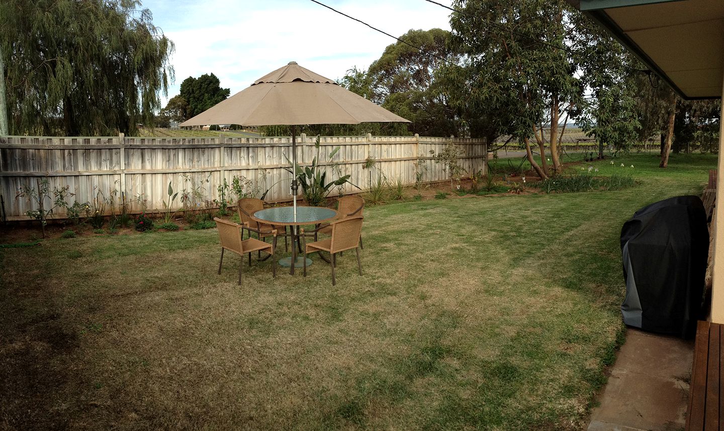 Luxury Accommodations on the Swan River in Baskerville, Western Australia