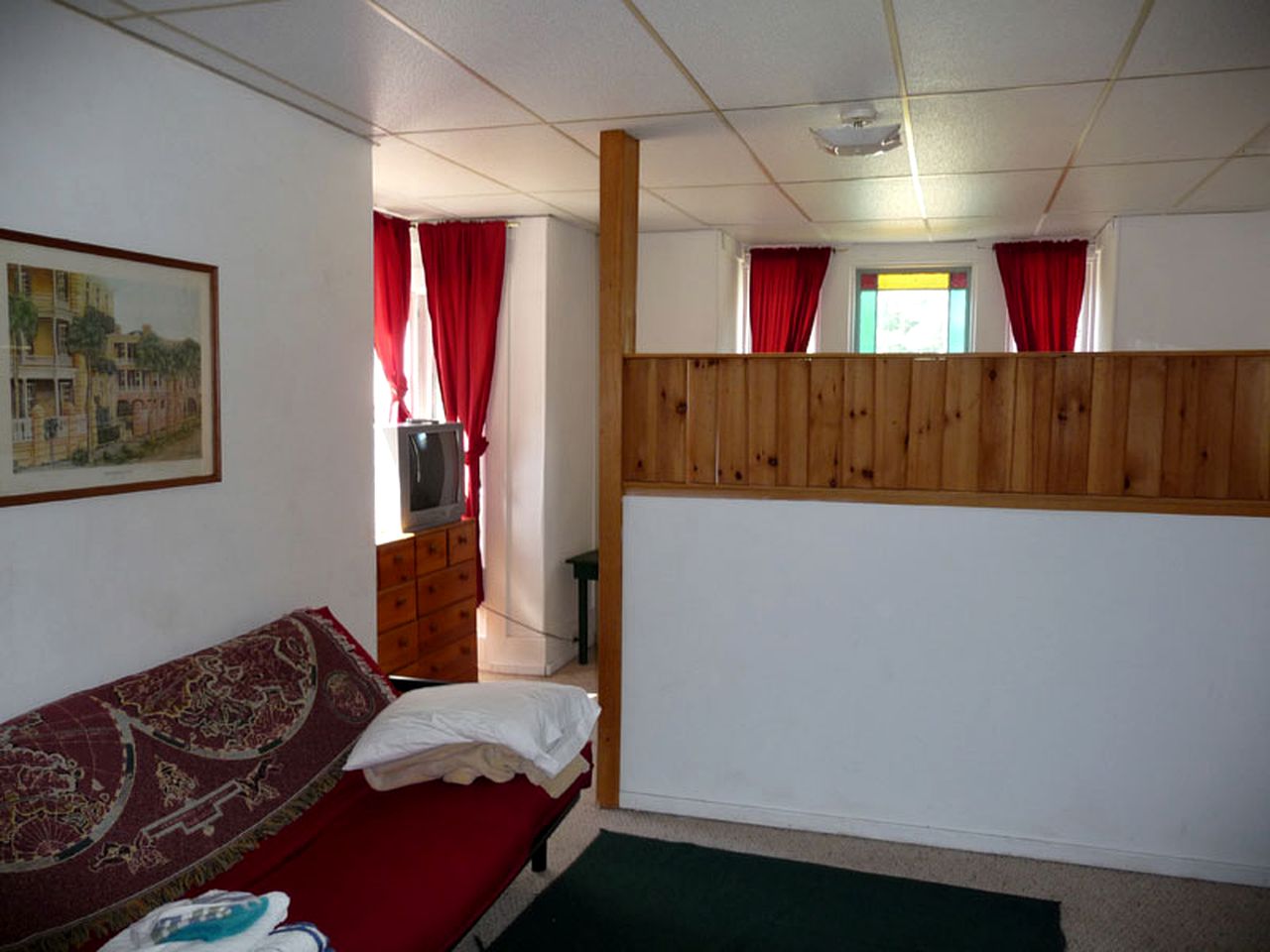 Family-Friendly Waterfront Vacation Rental with Wi-Fi near Saratoga