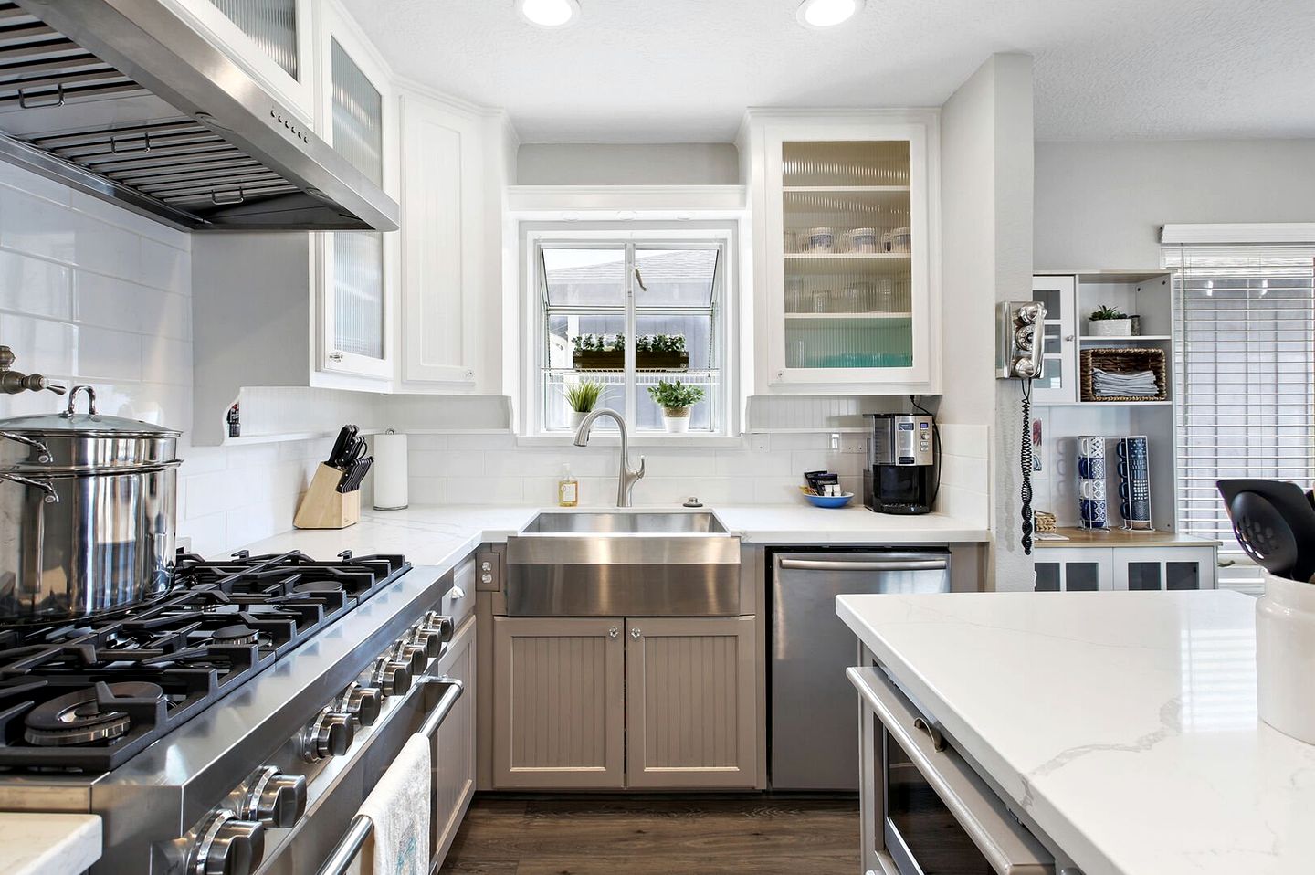 Fabulous Waterfront Home with Private Boat Ramp and Gorgeous Bay Views in League City, Texas