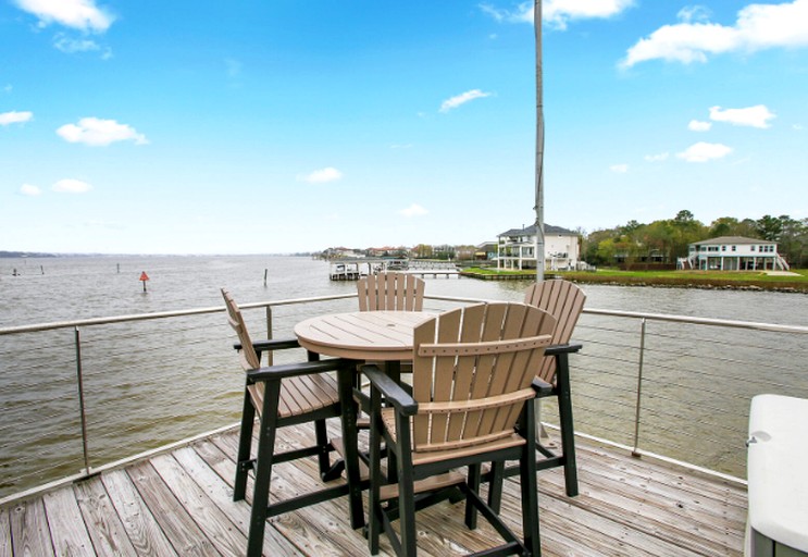 Beach Houses (United States of America, League City, Texas)