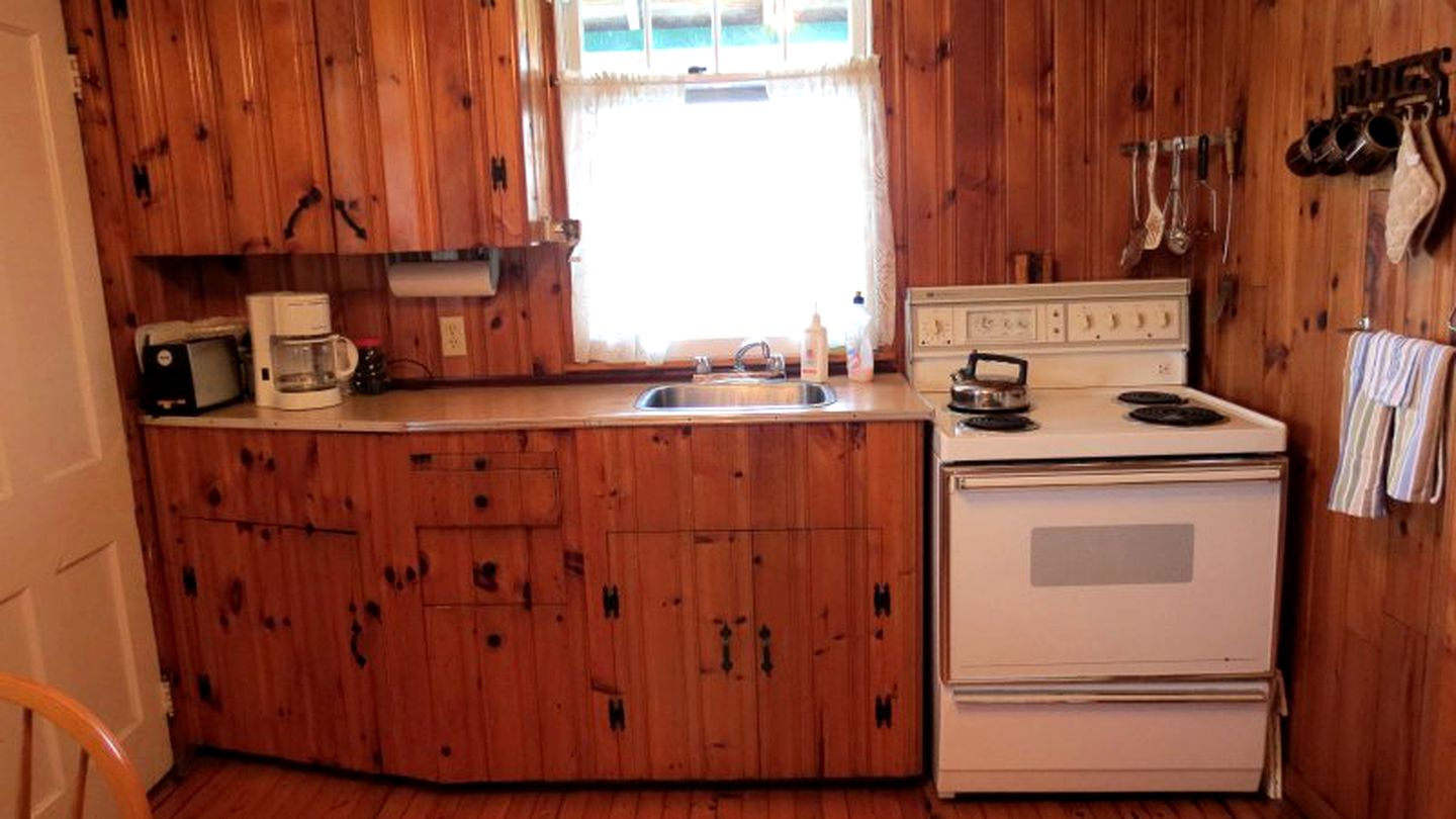 Picturesque Vacation Cottage with Superb Views near Saint John, New Brunswick