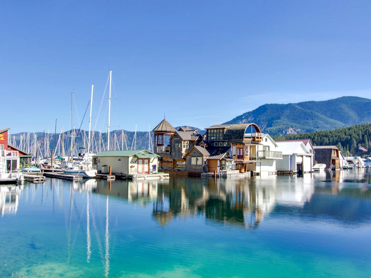 Floating Vacation Cabin in Bayview, Idaho