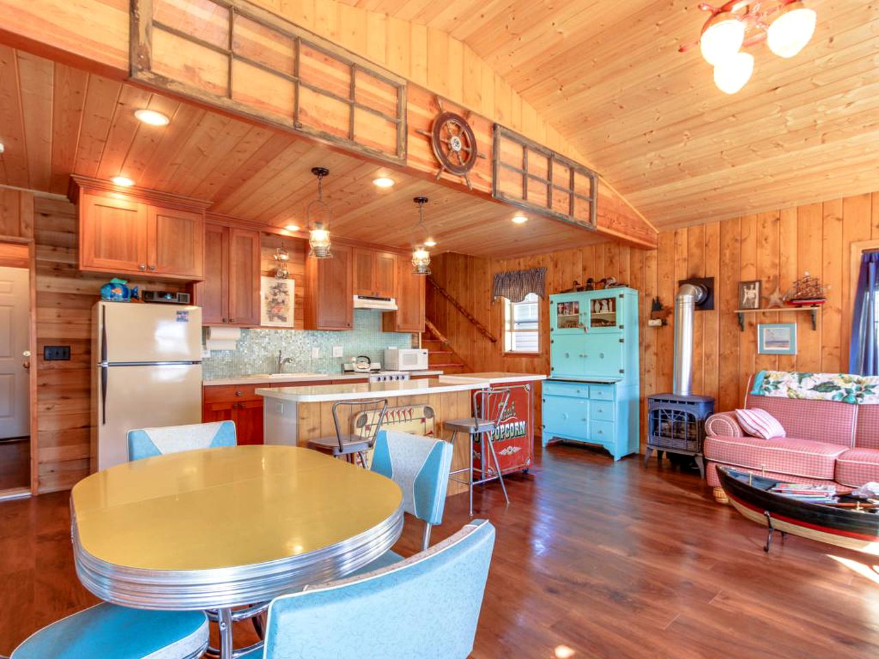 Floating Vacation Cabin in Bayview, Idaho