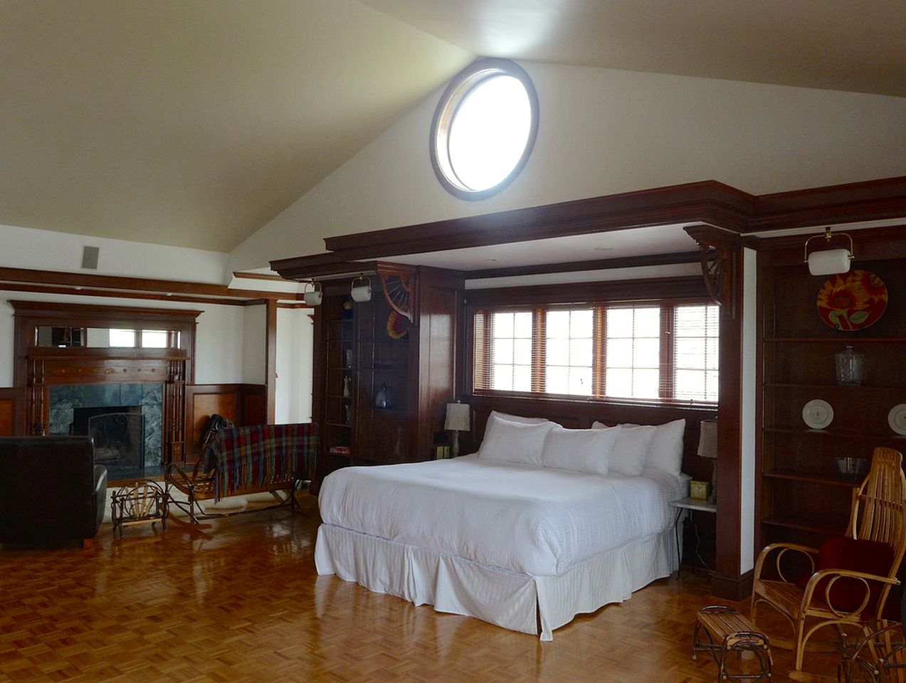 Luxury Suite with Jacuzzi for Romantic Getaway to Otsego County, New York