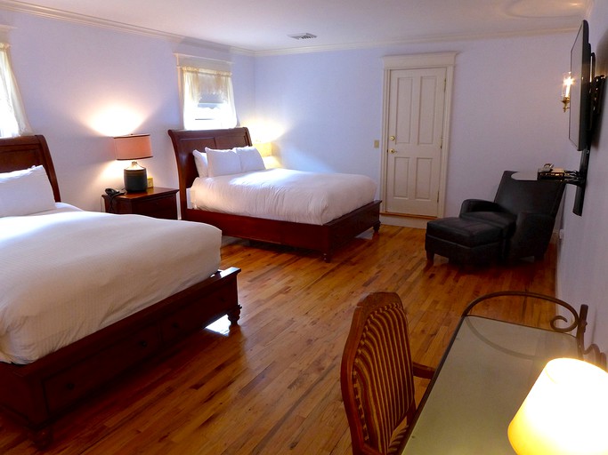 Nature Lodges (Fly Creek, New York, United States)