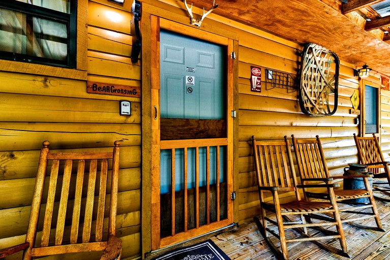 Cozy Creekside Cabin Rental near Cherokee, North Carolina | Cabins (Cherokee, North Carolina, United States of America)