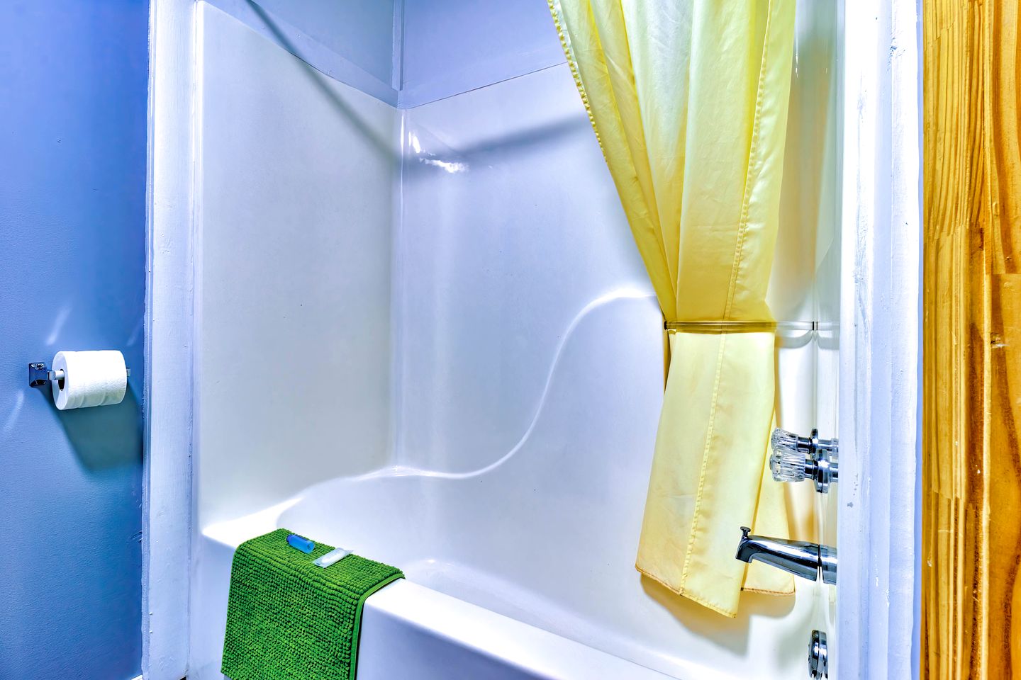 Cozy Creekside Cabin Rental near Cherokee, North Carolina